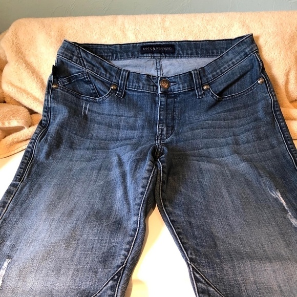 Rock & Republic Jeans Emo Mid Wash High Rise Ankle Slightly Distressed (10) - Picture 2 of 10